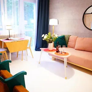 https://cinema-apartments.warsawhotelspoland.com